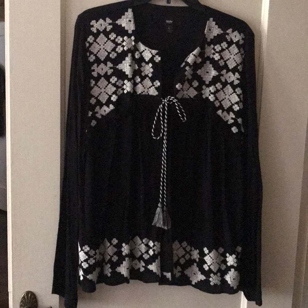 Black and white tie front blouse/jacket. Size L